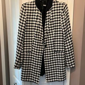 ZARA blazer / jacket - houndstooth design in black & white. Front button close r
